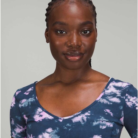 Lululemon Align T-Shirt Circulate Tie Dye Mineral Blue Multi - Picture 8 of 8